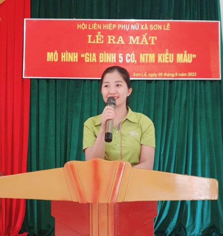 Ra mắt mô hình Câu lạc bộ “Gia đình 5 có - NTM kiểu mẫu” ở  xã Sơn Lễ