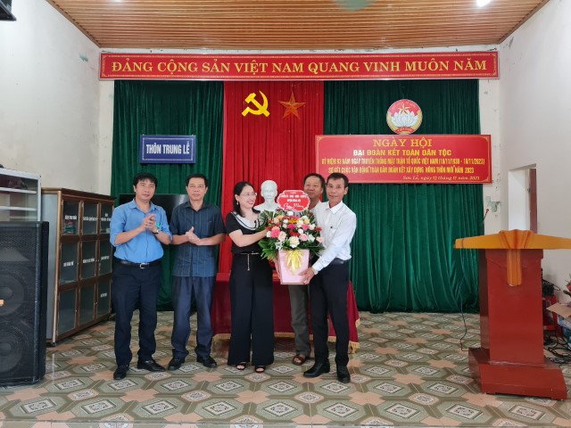 Ngày hội Đại đoàn kết toàn dân tộc tại thôn Trung Lễ
