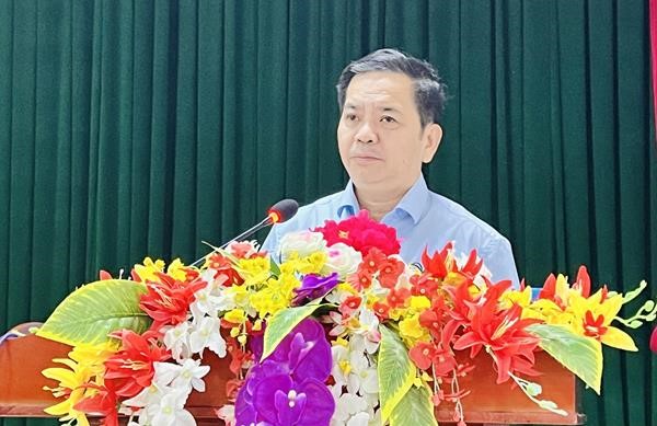 BCĐ xây dựng NTM huyện Hương Sơn làm việc với xã Sơn Lễ về tiến độ xây dựng xã NTM nâng cao.